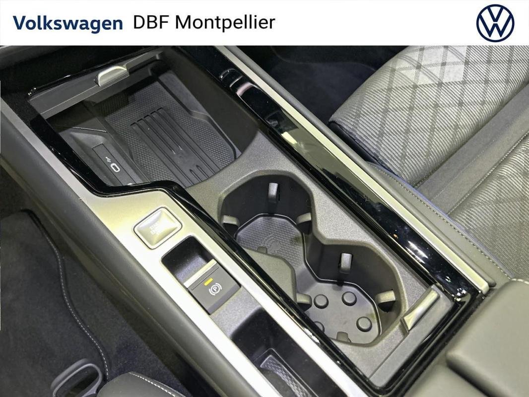 Volkswagen Passat - Photo 17