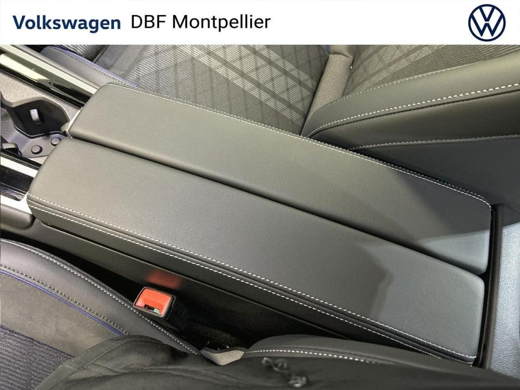 Volkswagen Passat - Photo 25