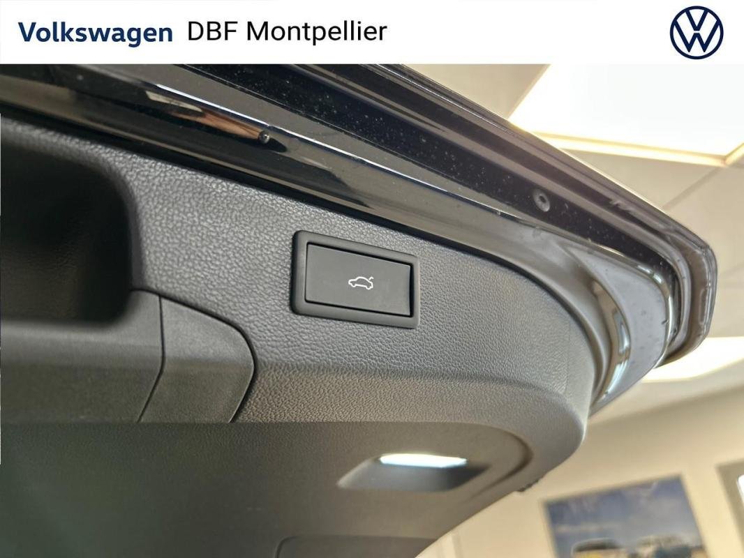 Volkswagen Passat - Photo 32