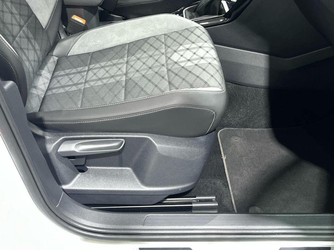 Volkswagen T-Roc - Photo 14