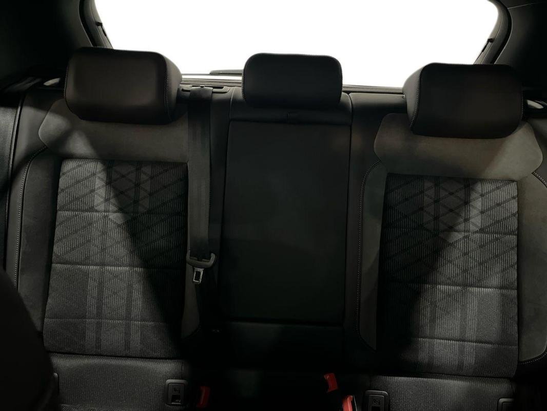 Volkswagen T-Roc - Photo 22