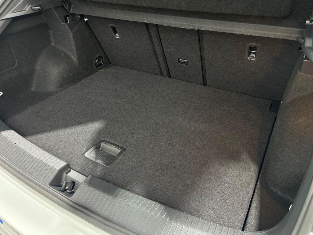 Volkswagen T-Roc - Photo 32