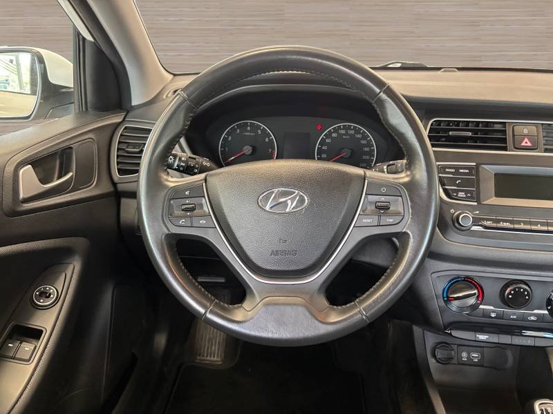 Hyundai i20 - Photo 13