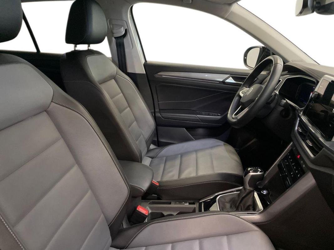 Volkswagen T-Roc - Photo 13