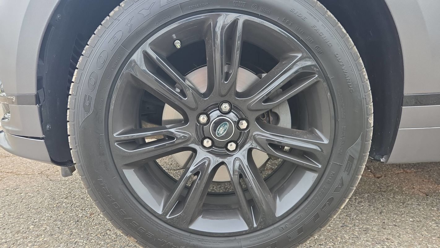 Land Rover Range Rover Velar - Photo 18