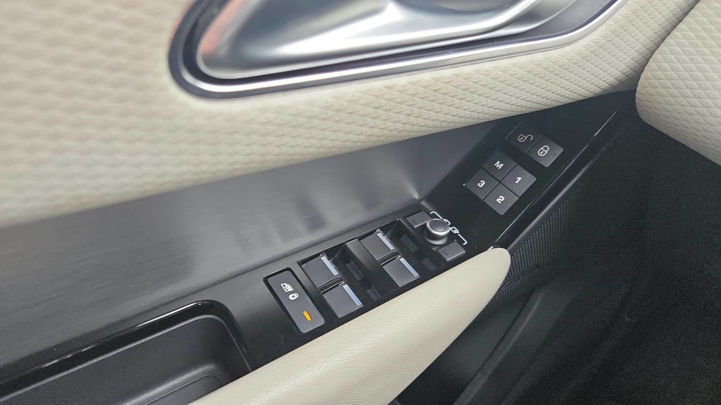 Land Rover Range Rover Velar - Photo 22