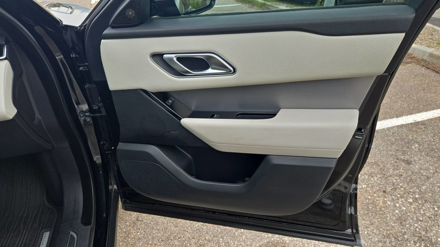 Land Rover Range Rover Velar - Photo 23