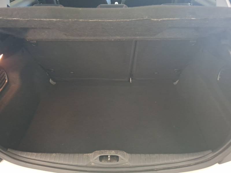 Peugeot 208 - Photo 17