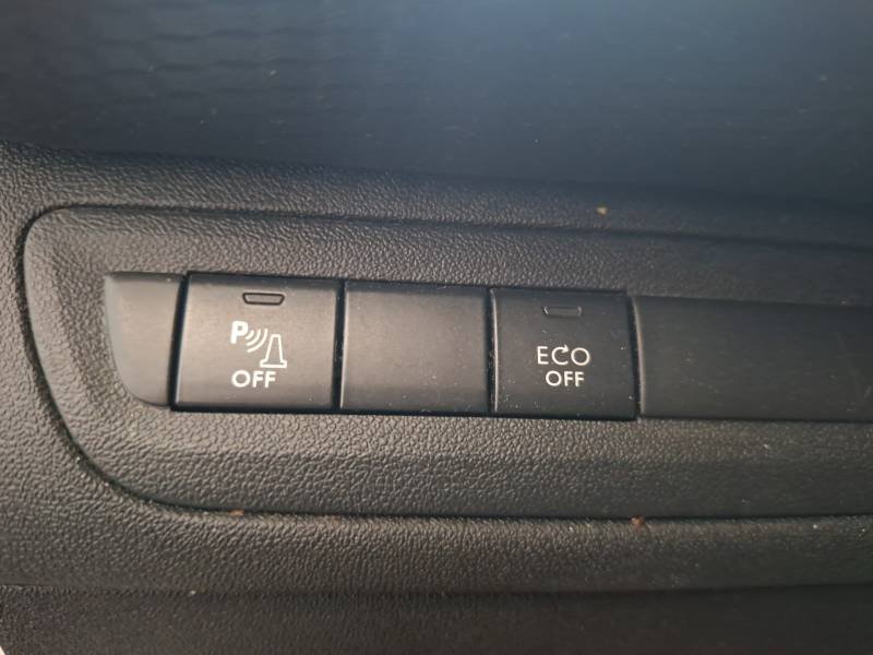 Peugeot 208 - Photo 23