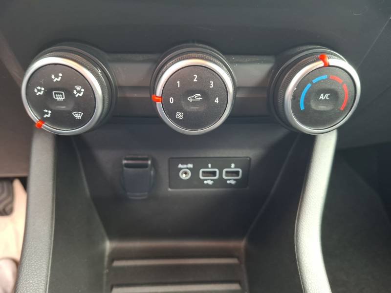Renault Clio - Photo 23