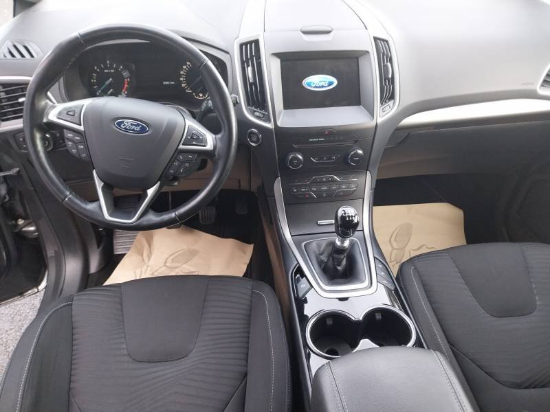 Ford S-Max - Photo 11