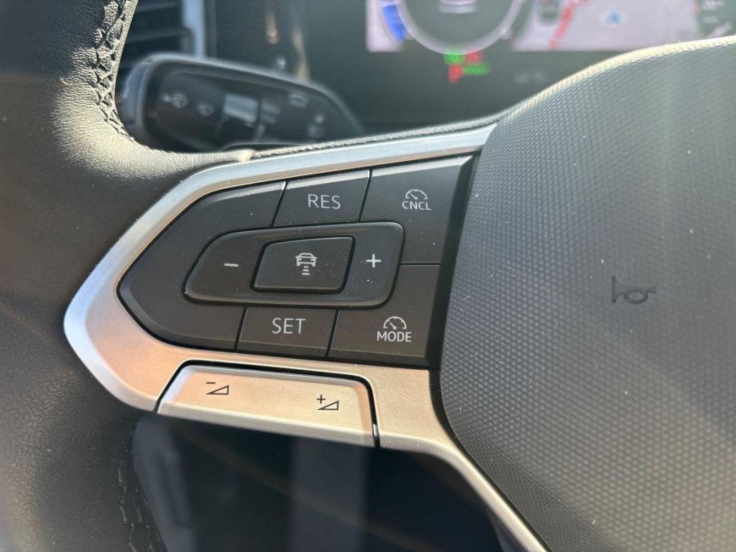 Volkswagen Tiguan - Photo 21
