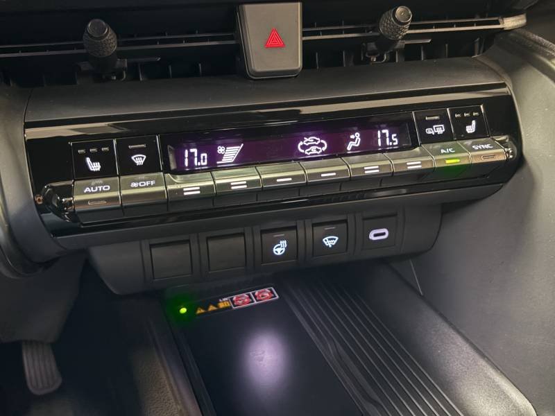 Toyota C-HR - Photo 24