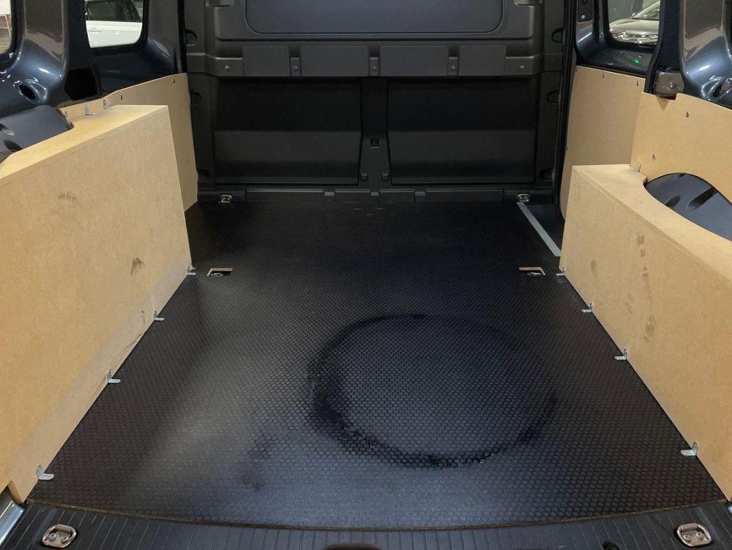 Volkswagen Caddy - Photo 31
