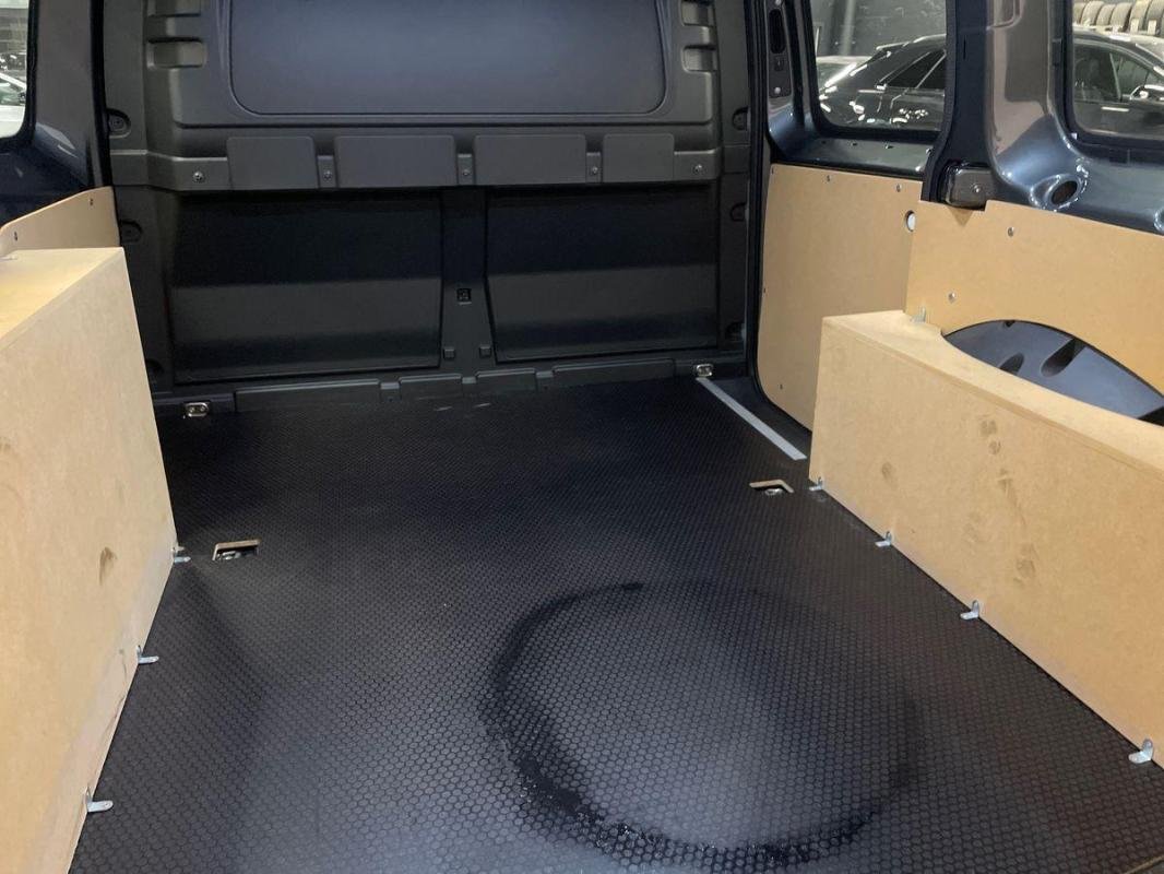 Volkswagen Caddy - Photo 32