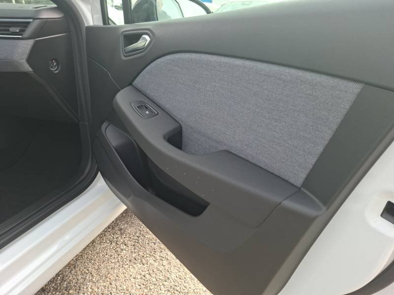 Renault Clio - Photo 15
