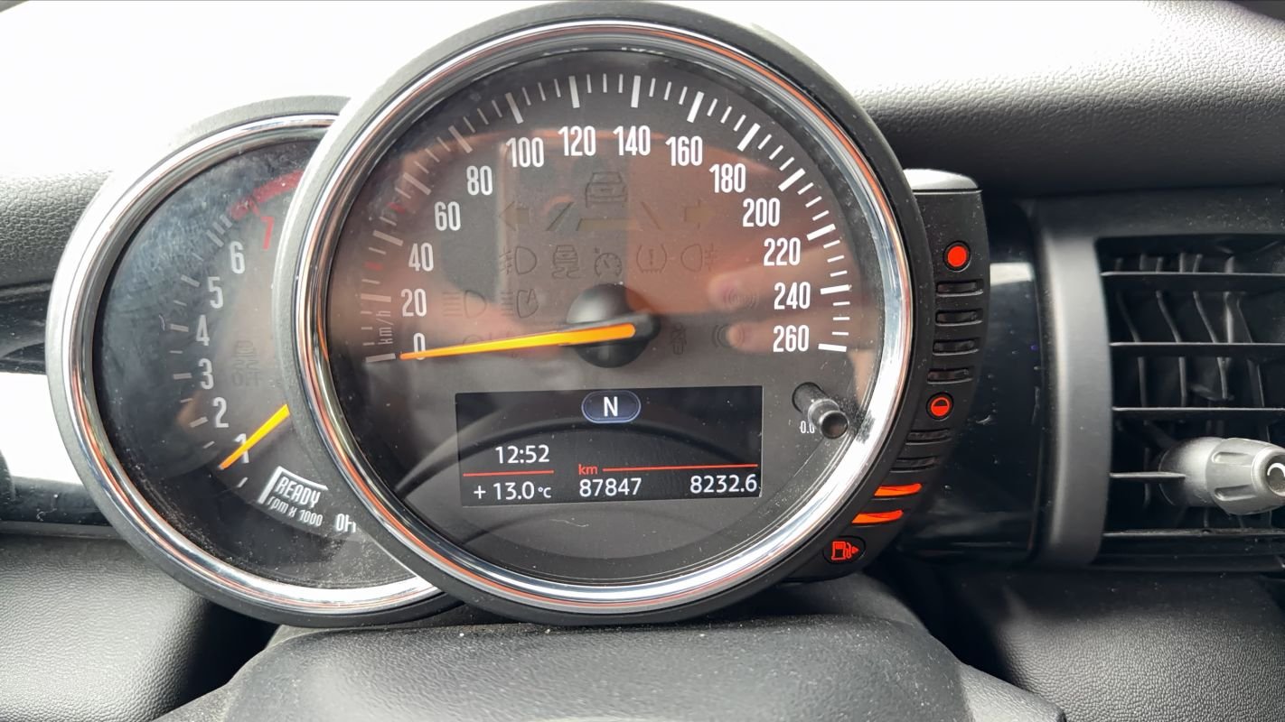 Mini Cabrio - Photo 12