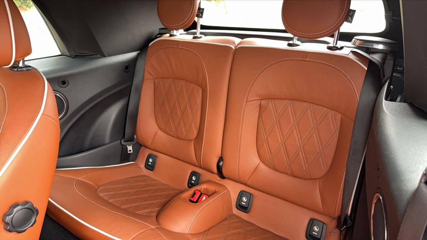 Mini Cabrio - Photo 9