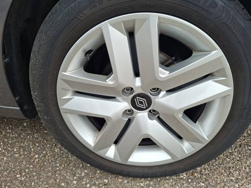 Renault Clio - Photo 24