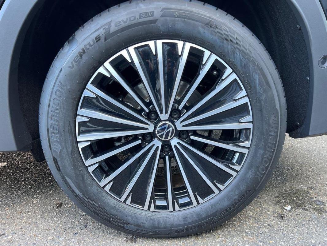 Volkswagen Tiguan - Photo 11