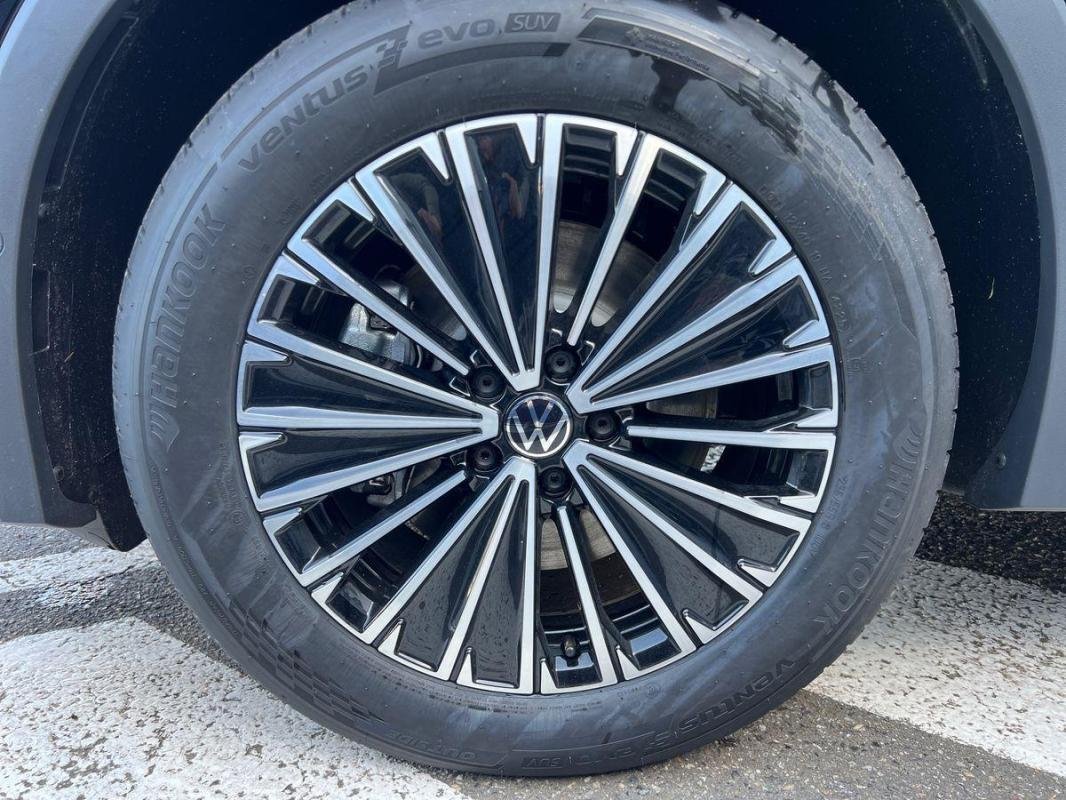 Volkswagen Tiguan - Photo 12