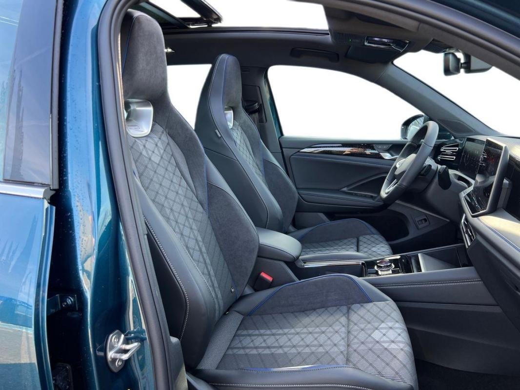 Volkswagen Tiguan - Photo 12