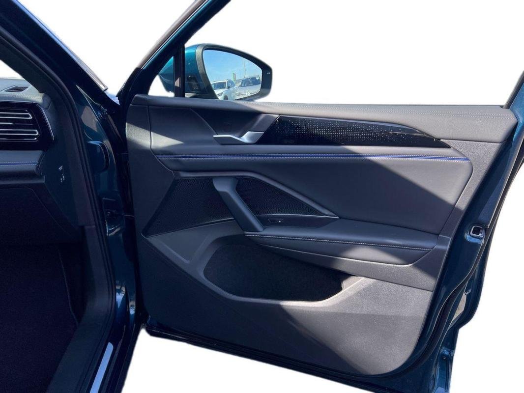 Volkswagen Tiguan - Photo 14