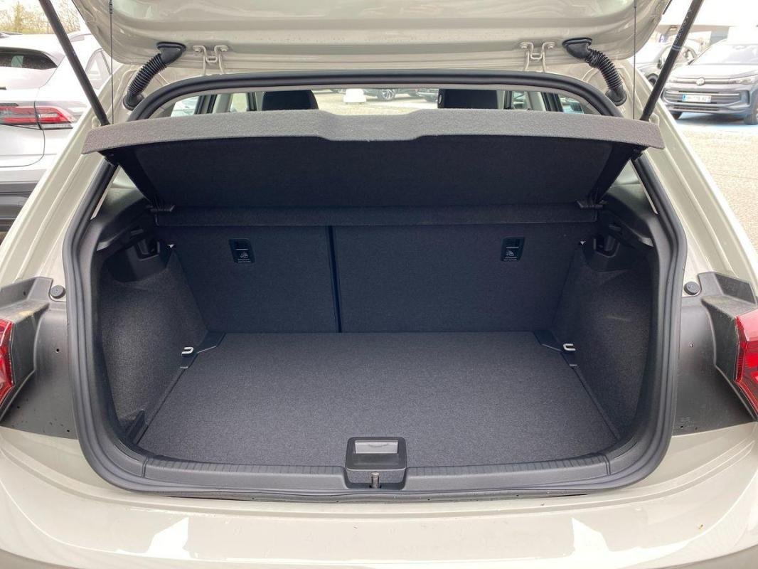 Volkswagen Polo - Photo 17