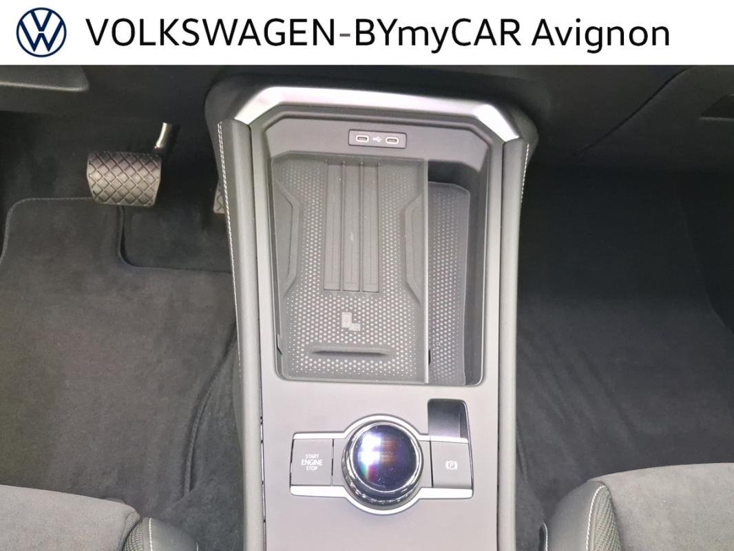 Volkswagen T-Roc - Photo 13