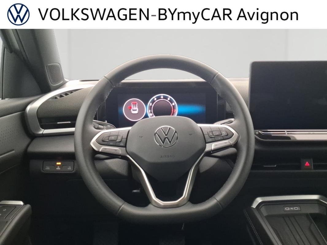 Volkswagen T-Roc - Photo 11