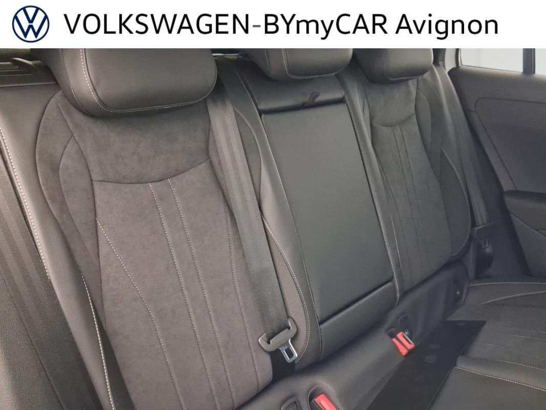 Volkswagen T-Roc - Photo 36