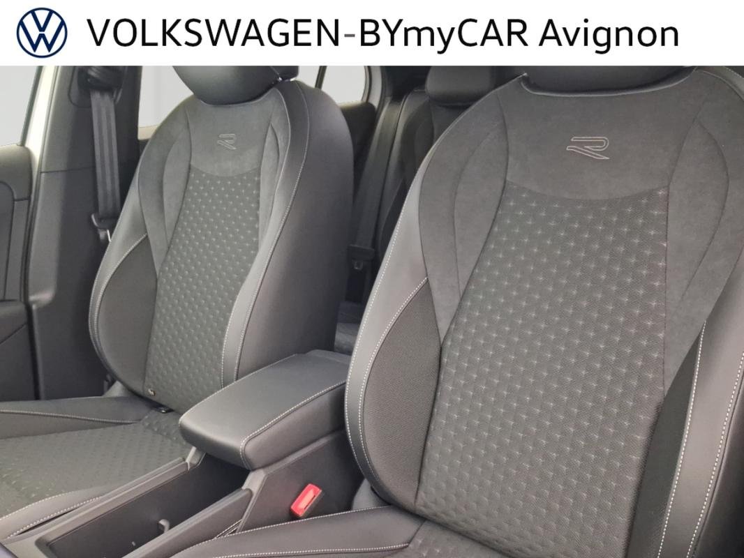 Volkswagen T-Roc - Photo 23