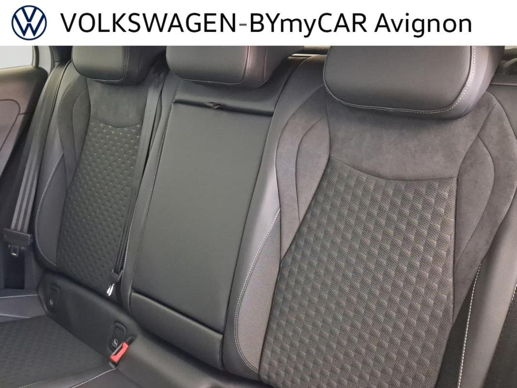 Volkswagen T-Roc - Photo 24