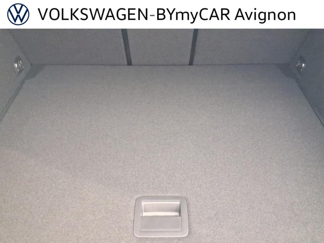 Volkswagen T-Roc - Photo 25