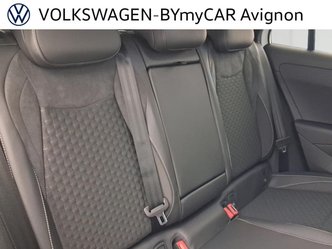 Volkswagen T-Roc - Photo 26
