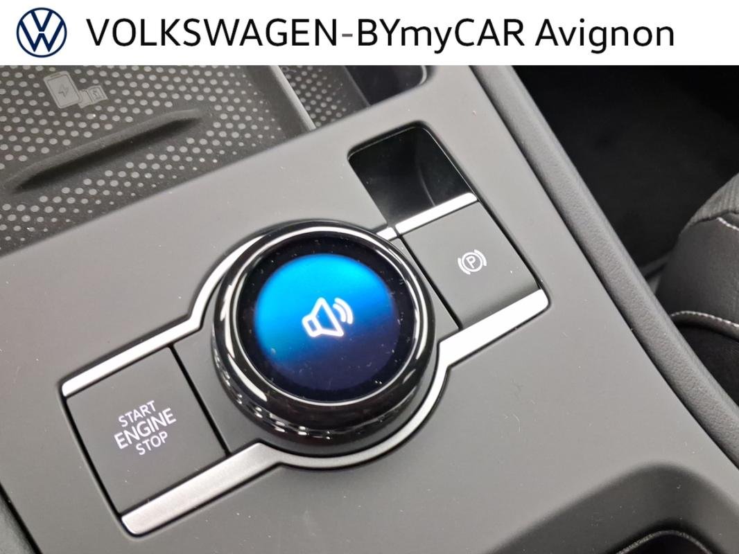 Volkswagen T-Roc - Photo 31