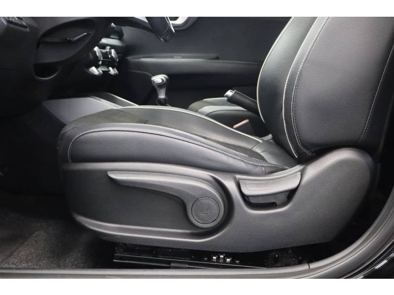 Kia Stonic - Photo 26