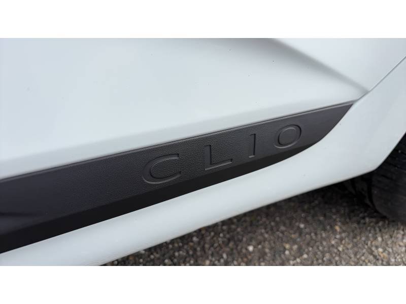 Renault Clio - Photo 24