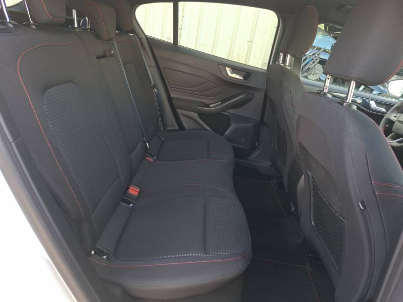 Ford Focus - Photo 14