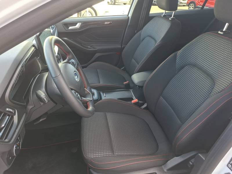Ford Focus - Photo 10