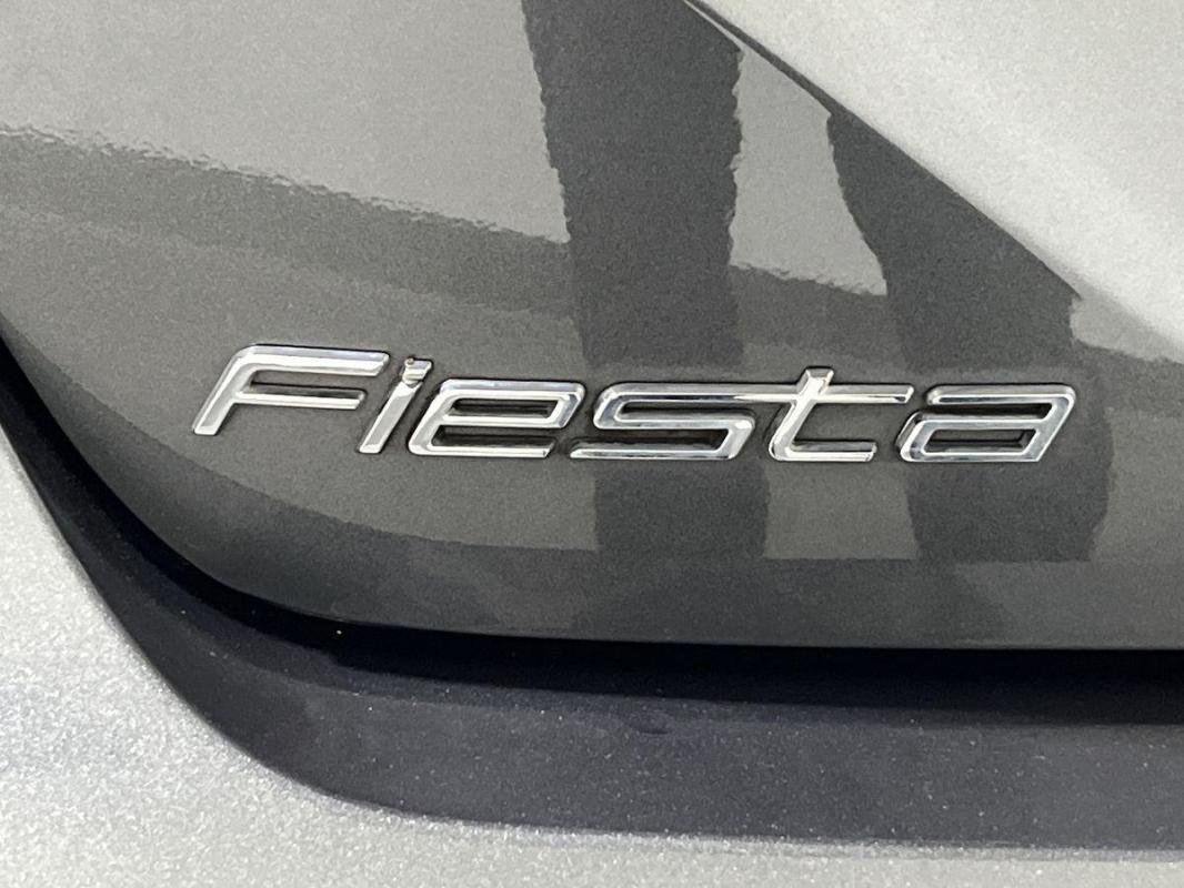 Ford Fiesta - Photo 27