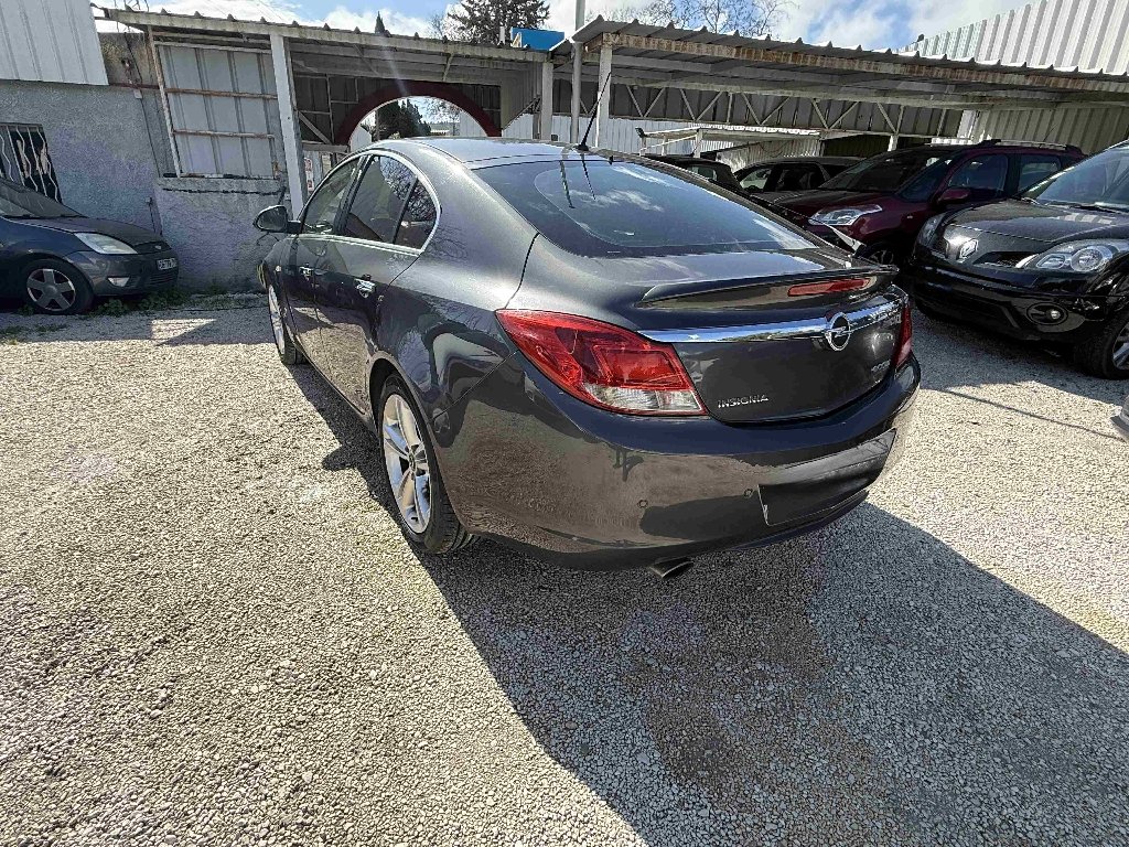 Opel Insignia - Photo 4