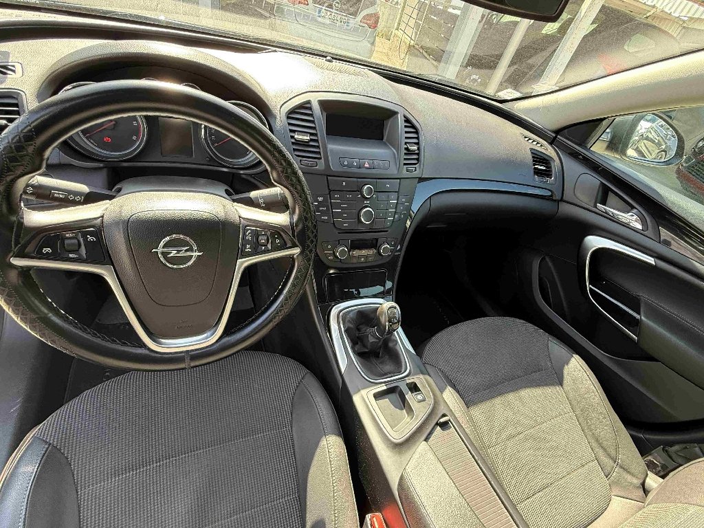 Opel Insignia - Photo 6