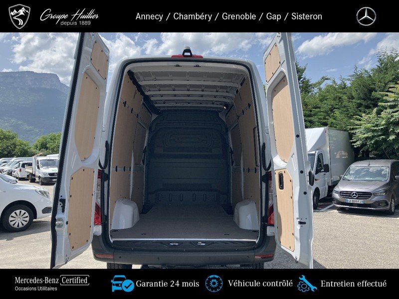 Mercedes Sprinter - Photo 11