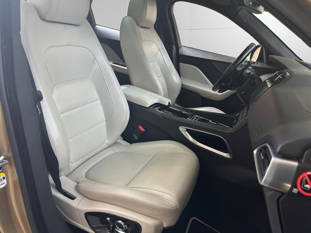 Jaguar F-Pace - Photo 25