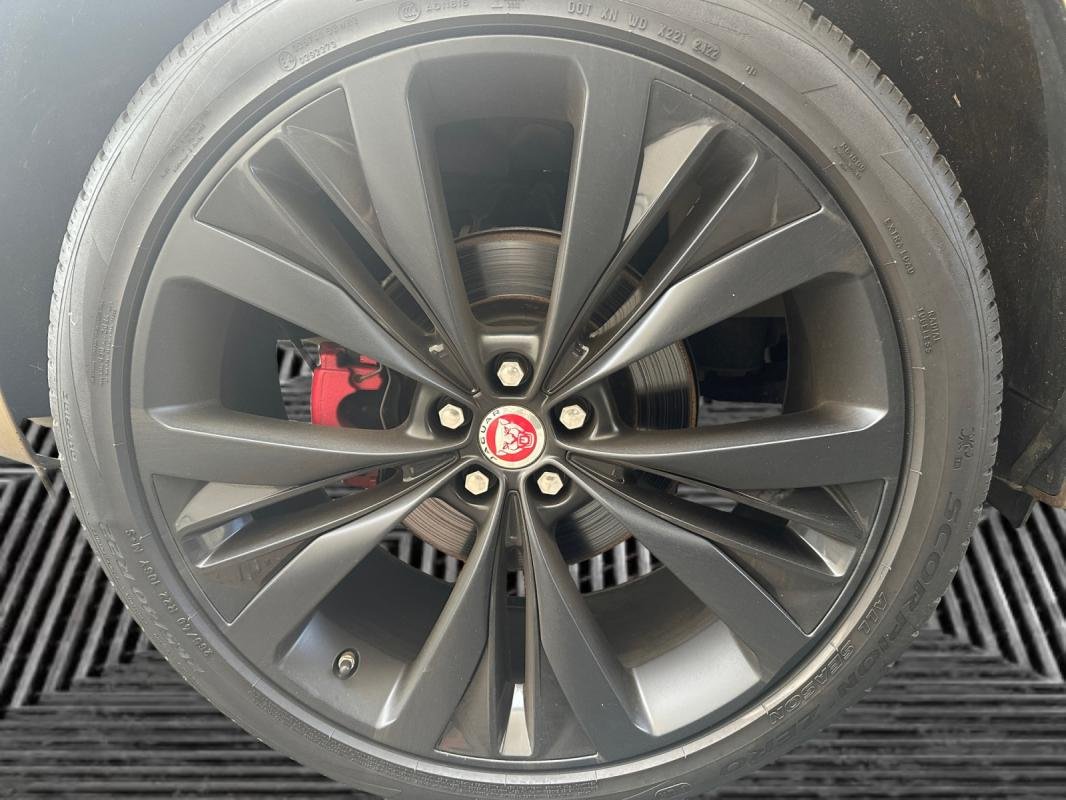 Jaguar F-Pace - Photo 31