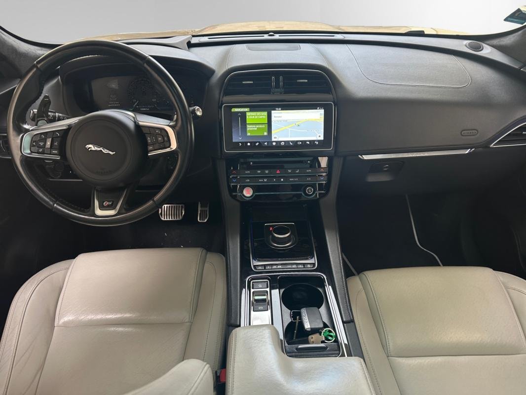 Jaguar F-Pace - Photo 9