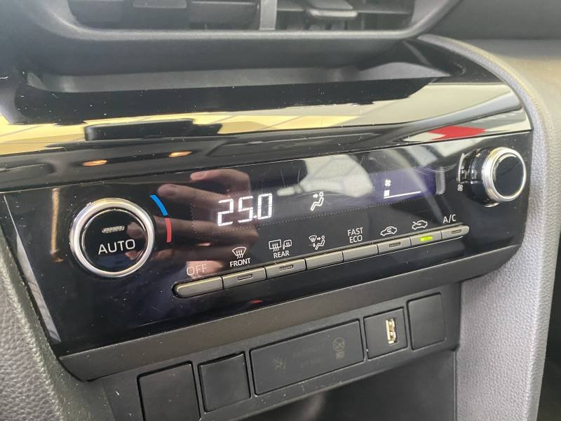 Toyota Yaris - Photo 18