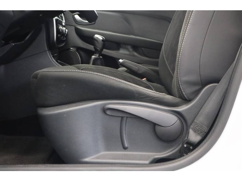 Renault Clio - Photo 24