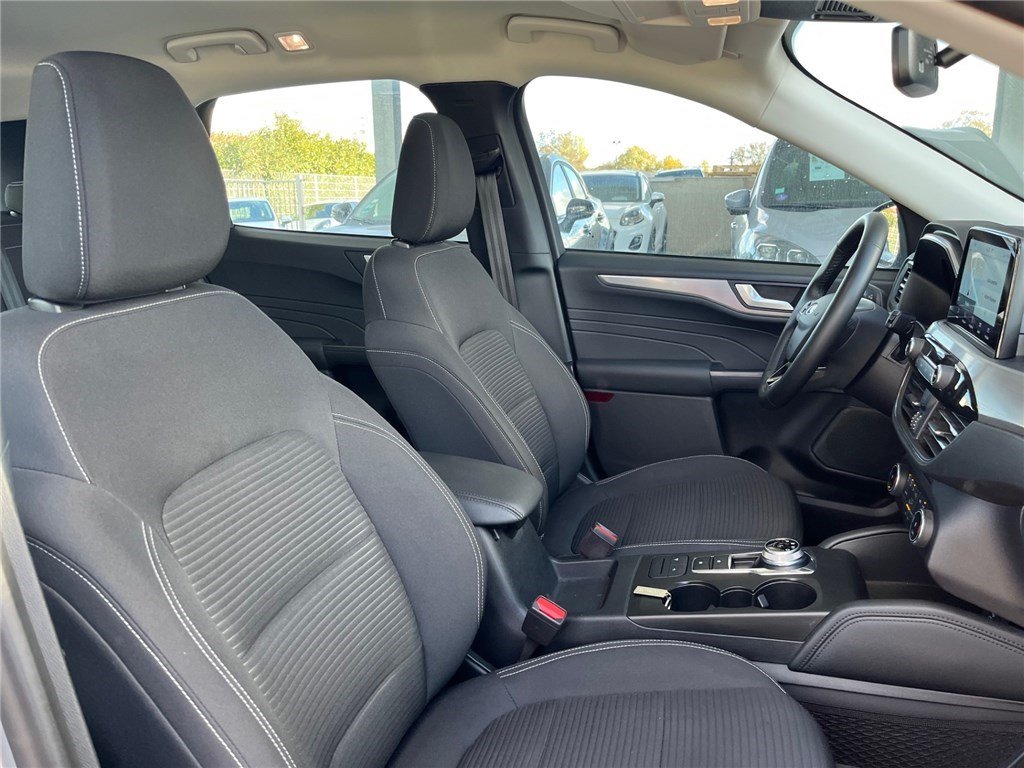 Ford Kuga - Photo 12